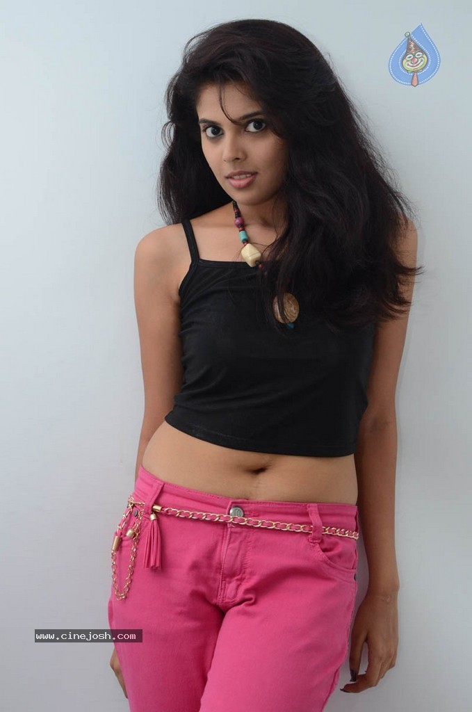 Shravya New Stills - 117 / 142 photos