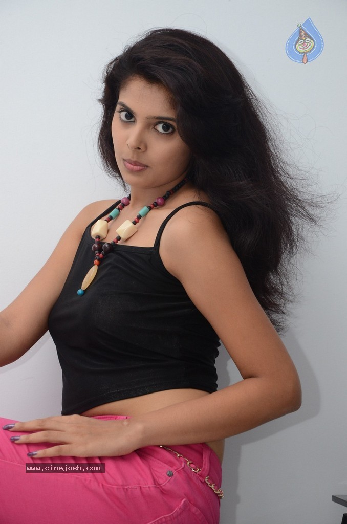 Shravya New Stills - 126 / 142 photos