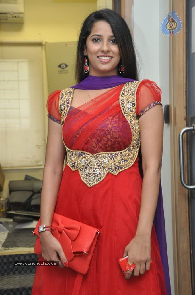 Shravya Reddy Stills - 18 / 57 photos