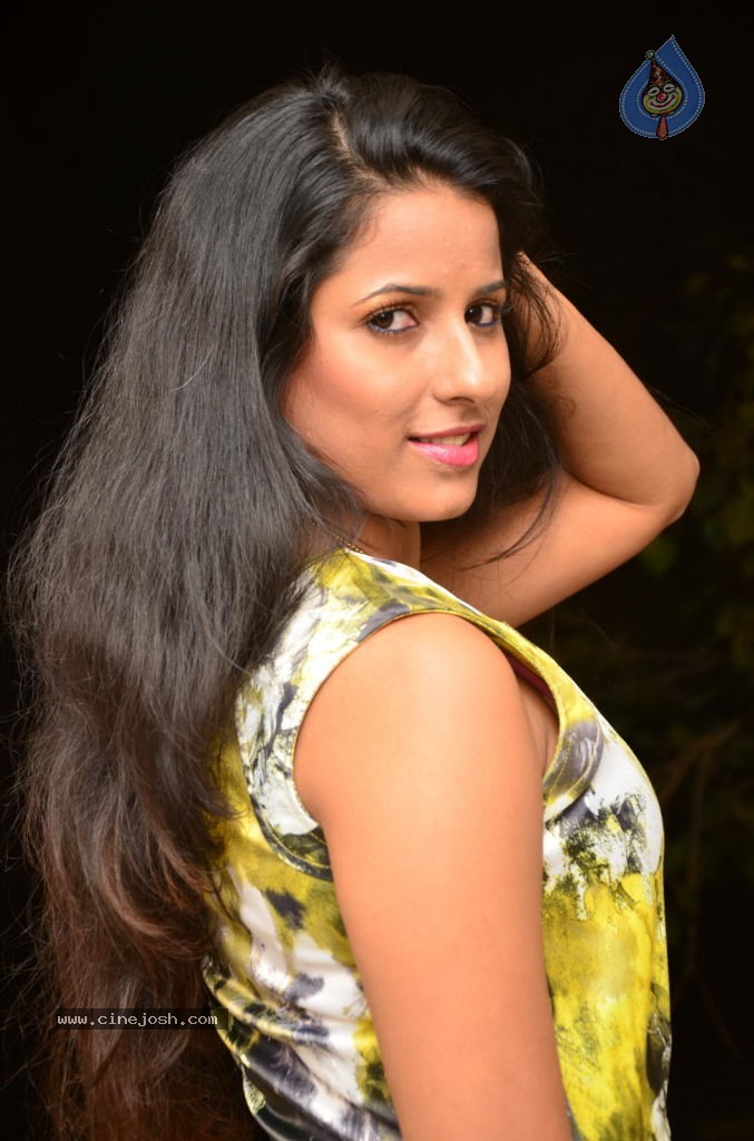 Shravya Reddy Stills - 38 / 60 photos