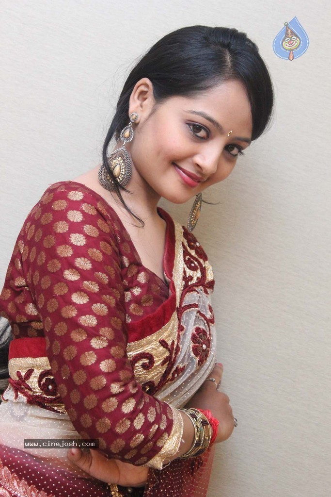 Shree Shruthi Stills - 4 / 15 photos