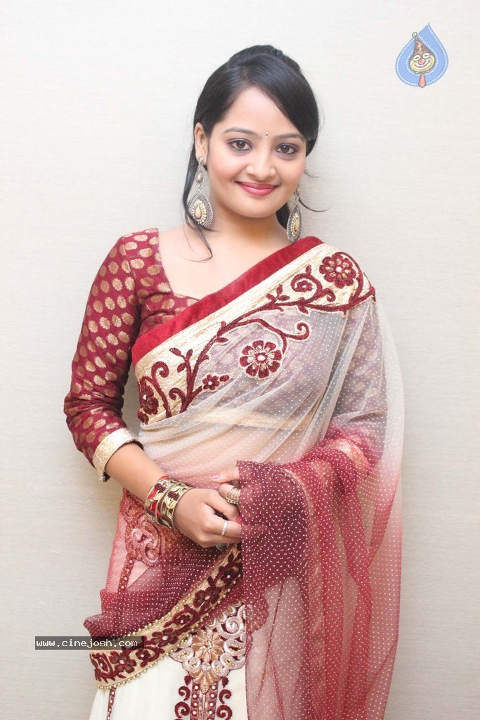 Shree Shruthi Stills - 14 / 15 photos