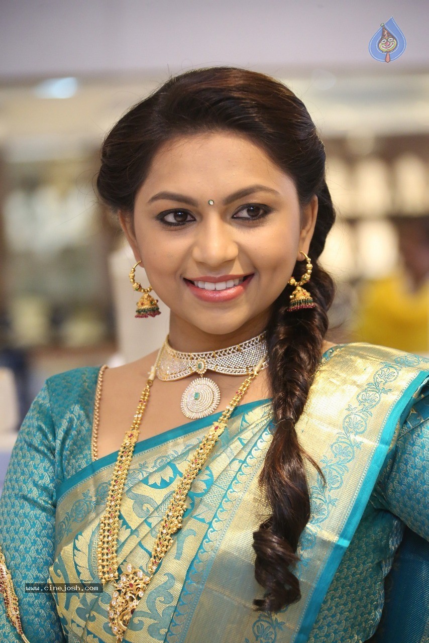 Shree Stills - 19 / 60 photos