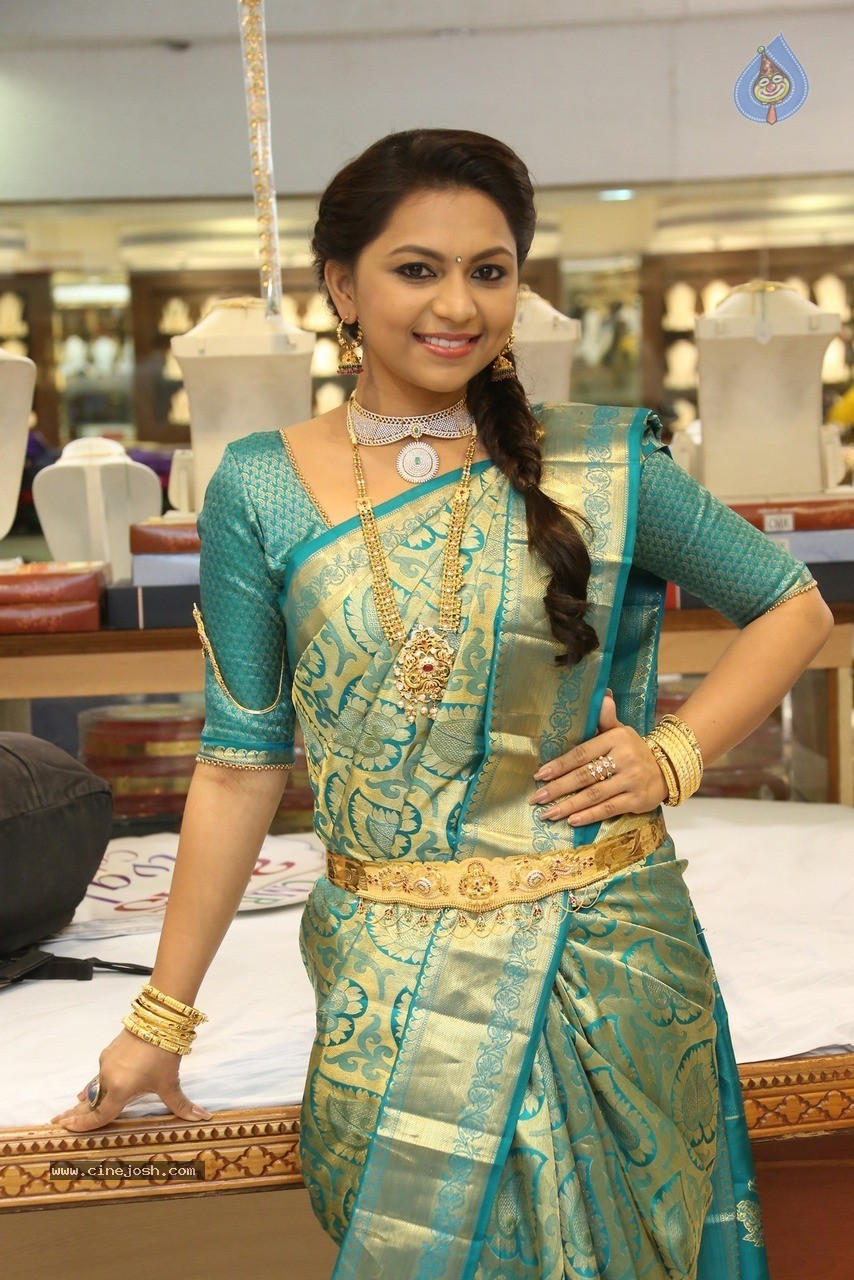 Shree Stills - 26 / 60 photos