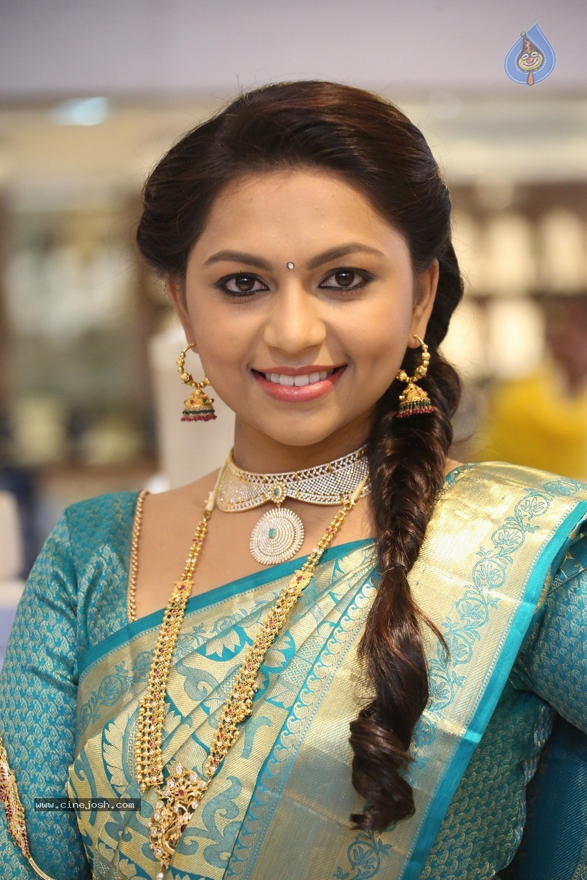 Shree Stills - 34 / 60 photos