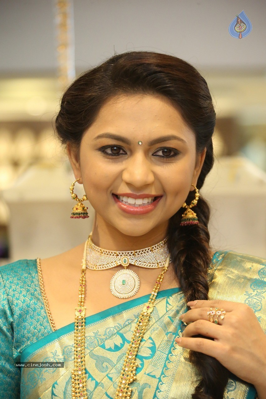 Shree Stills - 40 / 60 photos