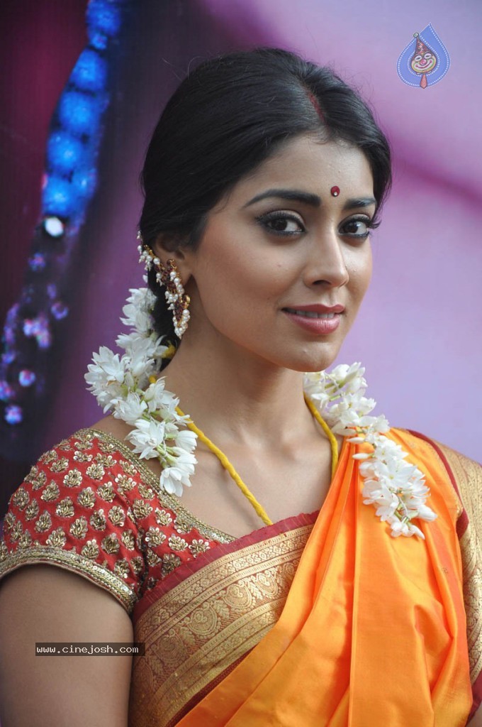 Shriya Latest Photos - 5 / 60 photos