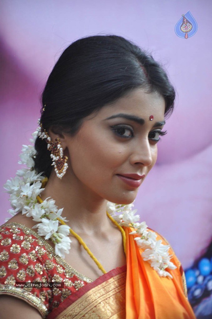 Shriya Latest Photos - 6 / 60 photos