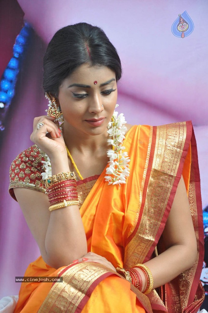 Shriya Latest Photos - 10 / 60 photos