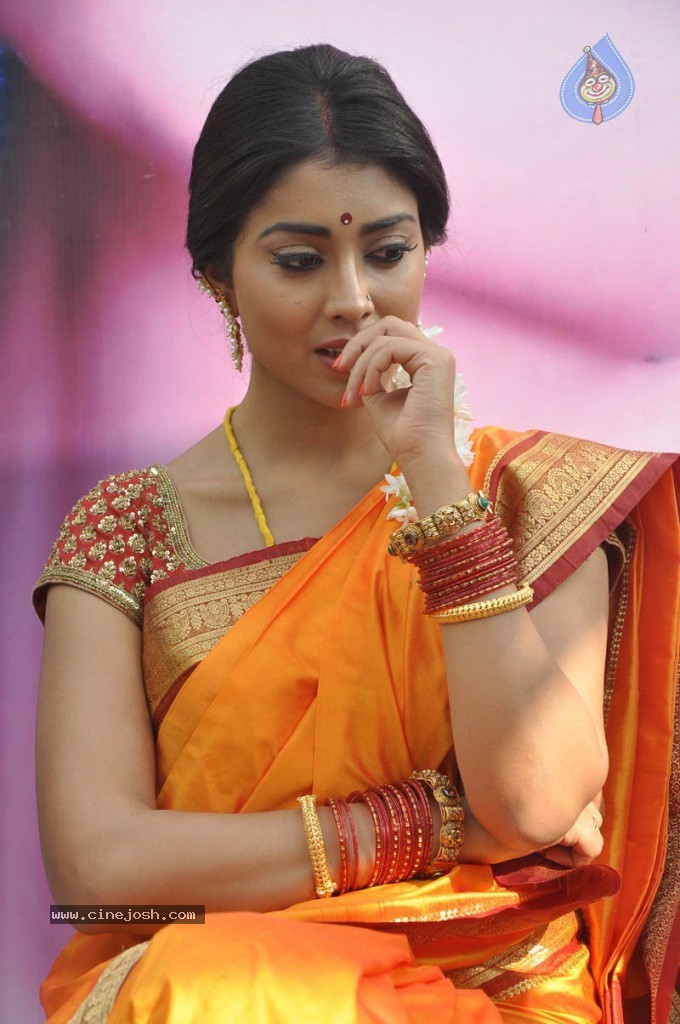 Shriya Latest Photos - 27 / 60 photos