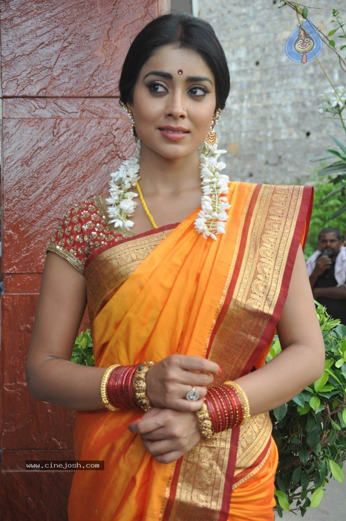 Shriya Latest Photos - 32 / 60 photos