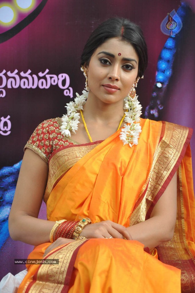 Shriya Latest Photos - 38 / 60 photos