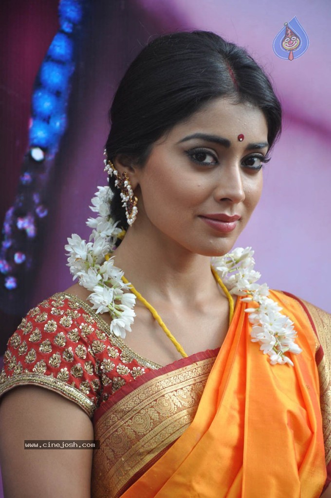 Shriya Latest Photos - 49 / 60 photos