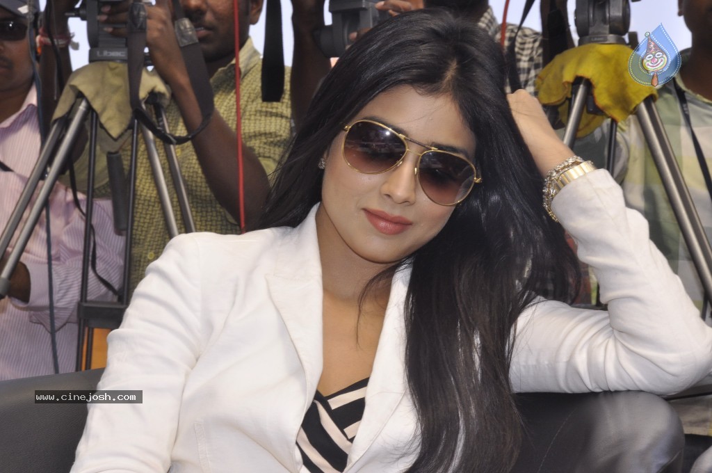 Shriya Latest Photos - 54 / 55 photos