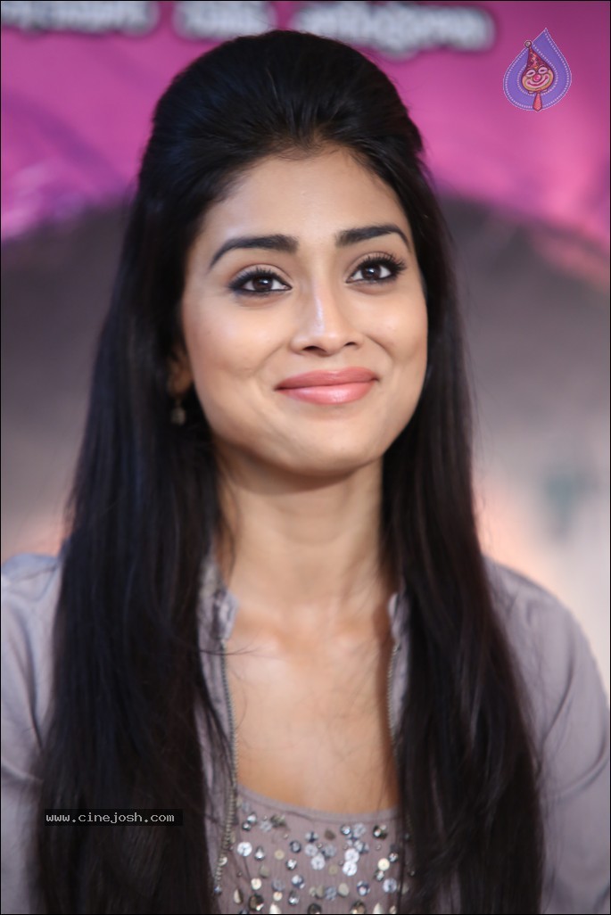 Shriya Latest Pics - 52 / 59 photos