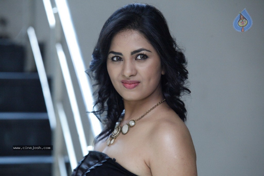 Shrusti New Photos - 26 / 130 photos