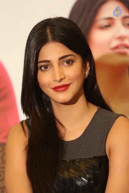 Shruti Haasan Photos - 10 / 31 photos