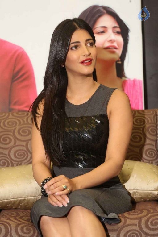 Shruti Haasan Photos - 26 / 31 photos