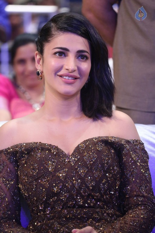 Shruti Haasan Photos - 48 / 53 photos