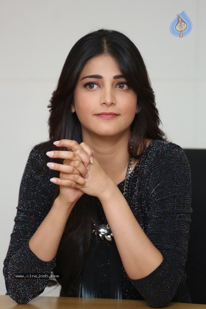 Shruti Haasan Stills - 97 / 123 photos