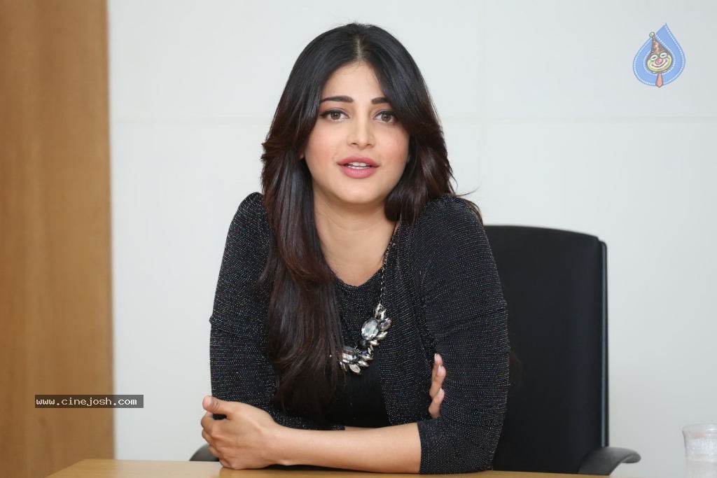 Shruti Haasan Stills - 118 / 123 photos