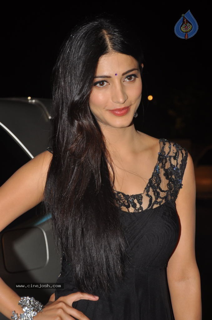 Shruti Hassan Photos - 43 / 52 photos