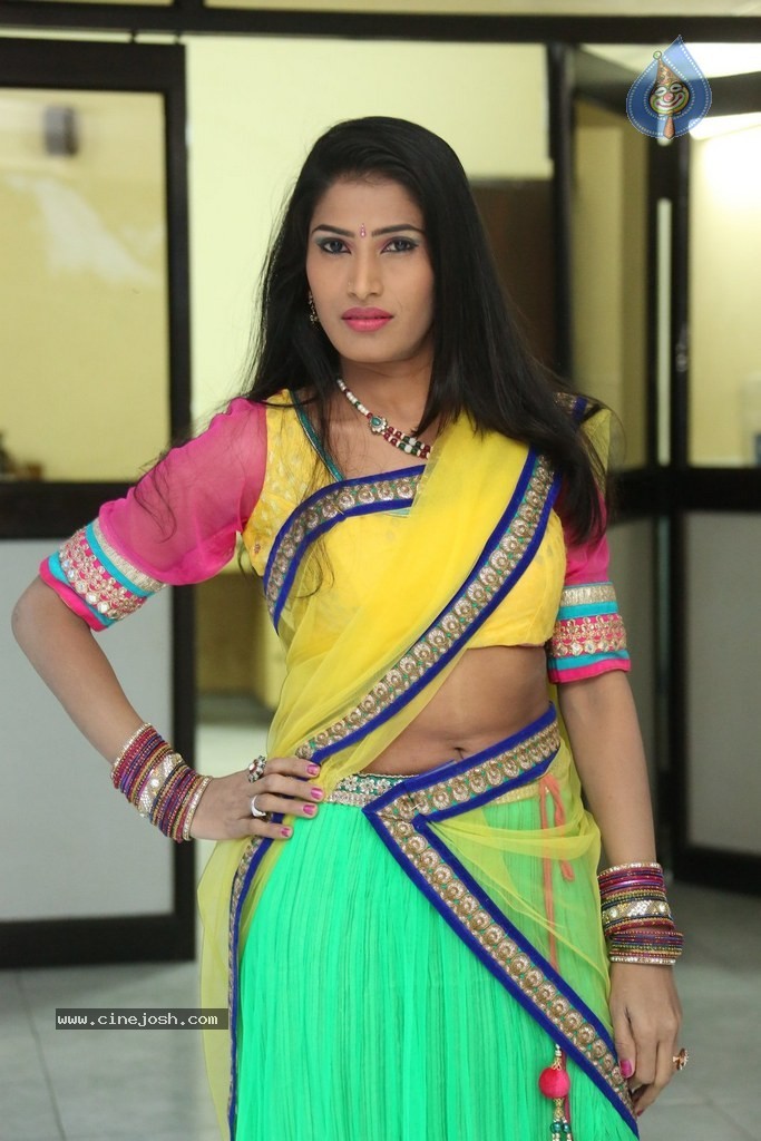 Shruti New Gallery - 21 / 86 photos