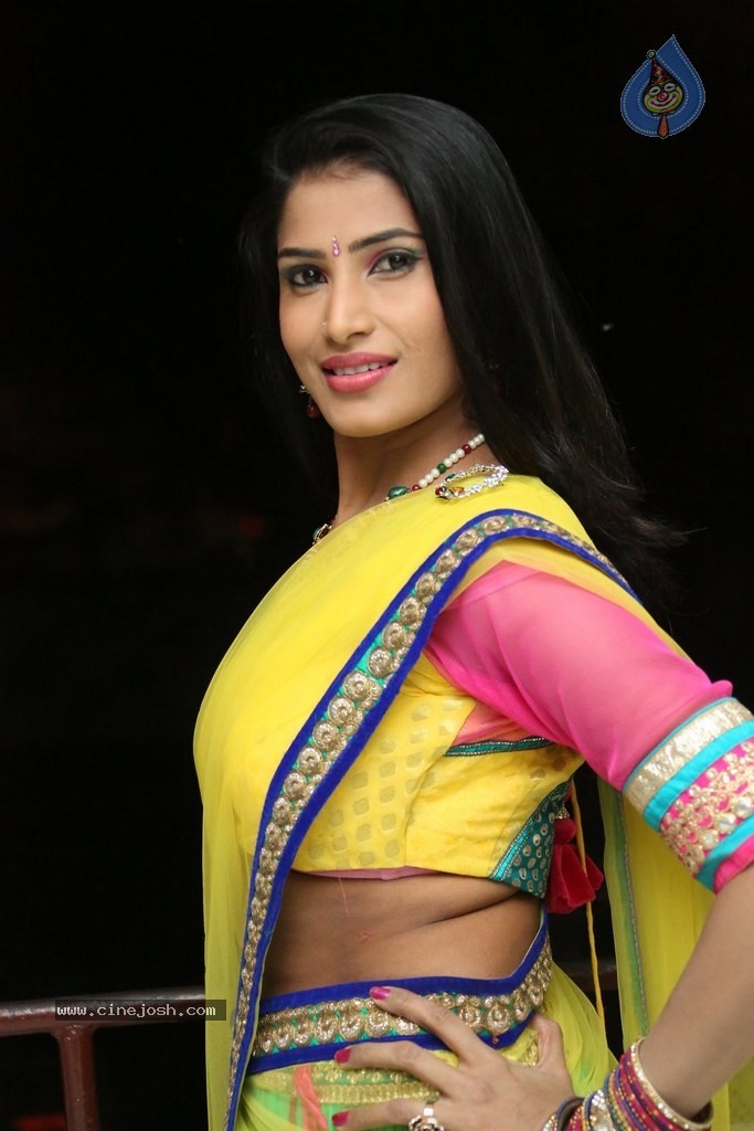 Shruti New Gallery - 40 / 86 photos