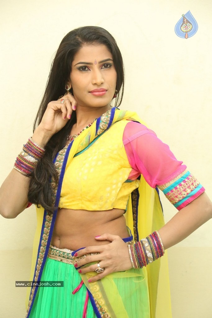 Shruti New Gallery - 74 / 86 photos