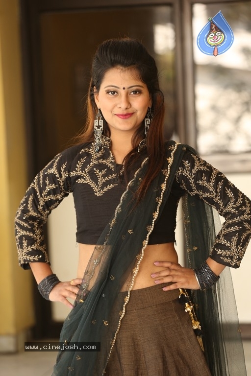 Shubhangi Pant Photos - 20 / 20 photos