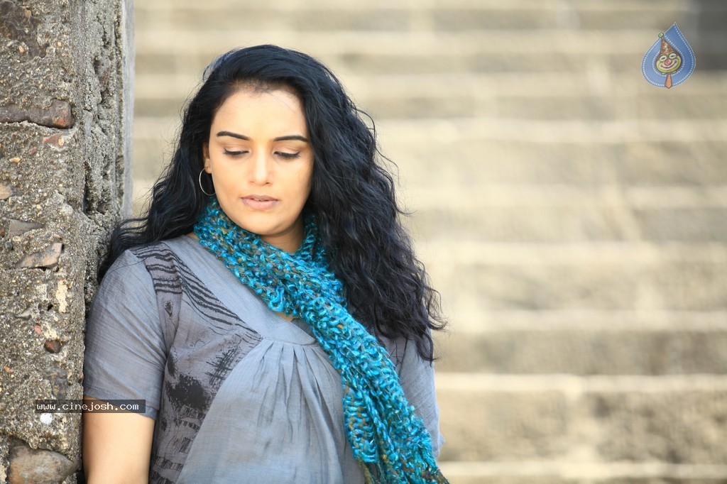 Shweta Menon Stills - 2 / 10 photos