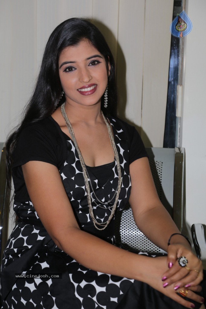 Shyamala New Stills - 45 / 95 photos