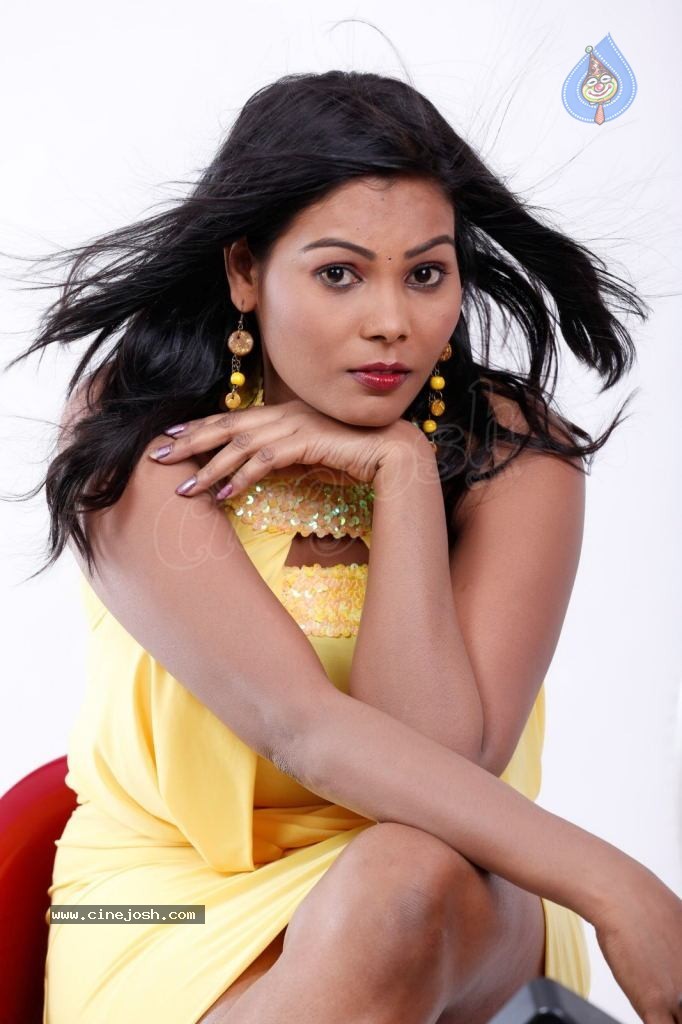 Silpa Hot Stills - 115 / 140 photos