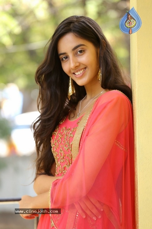 Simrath New Photos - 11 / 25 photos