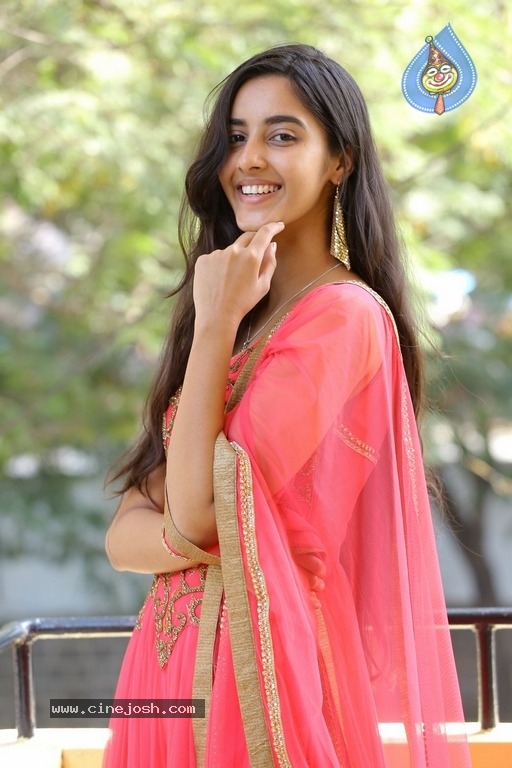 Simrath New Photos - 15 / 25 photos