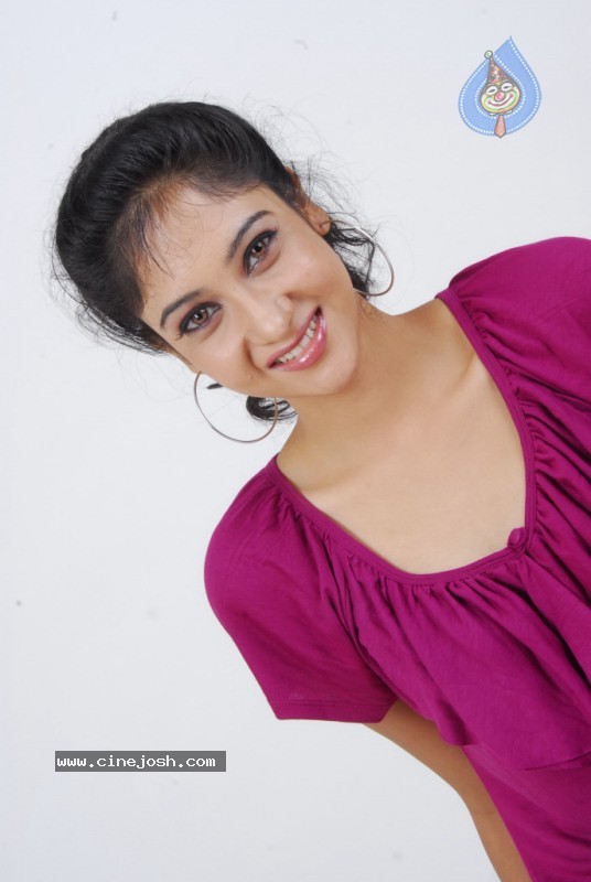 Sindhu Affan Gallery - 20 / 60 photos