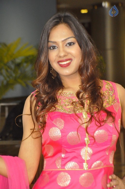 Sindhu New Gallery - 2 / 21 photos