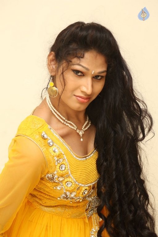 Sirisha New Photos - 21 / 34 photos