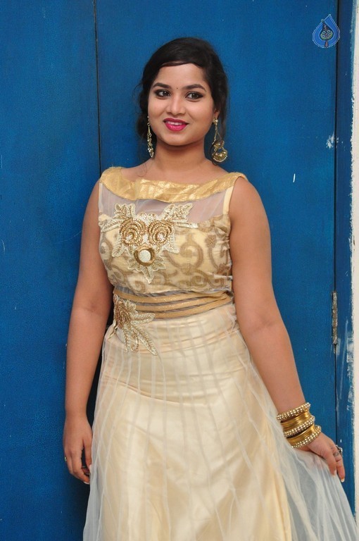 Sirisha New Photos - 17 / 34 photos