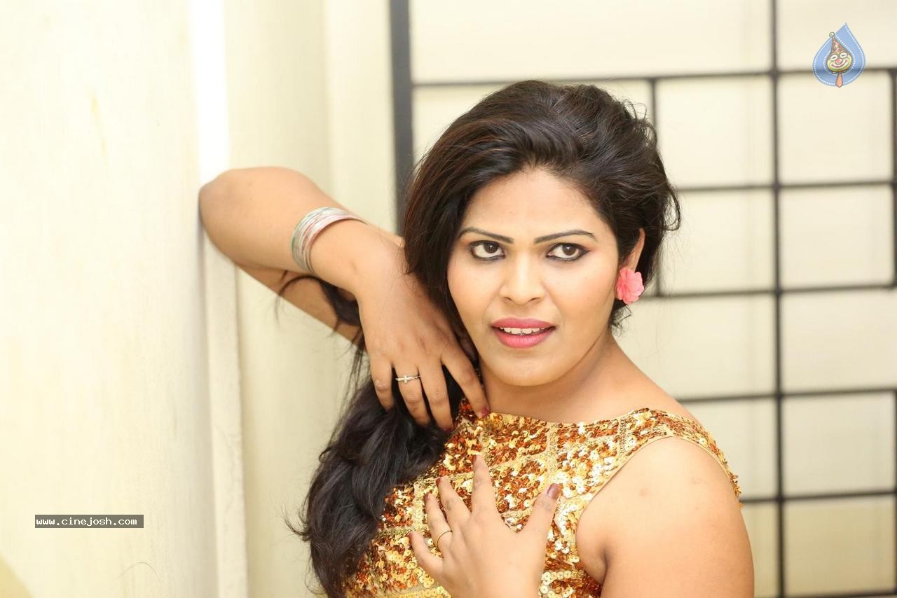 Sithara Latest Stills - 33 / 51 photos