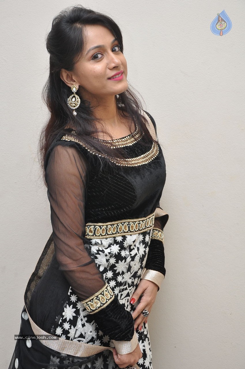 Smithika New Photos - 21 / 55 photos