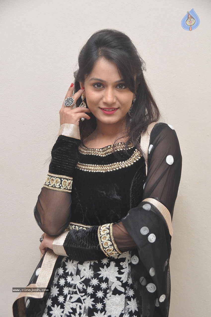 Smithika New Photos - 22 / 55 photos