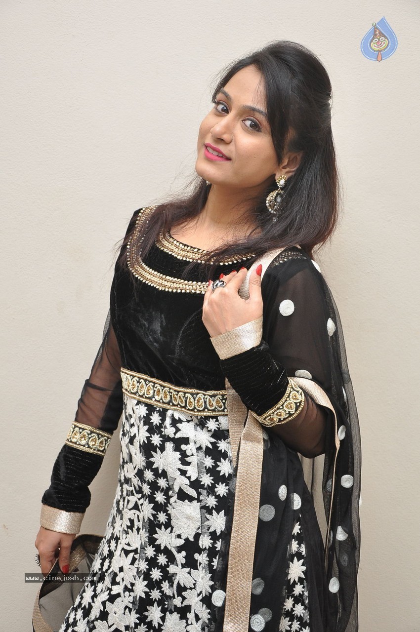 Smithika New Photos - 25 / 55 photos