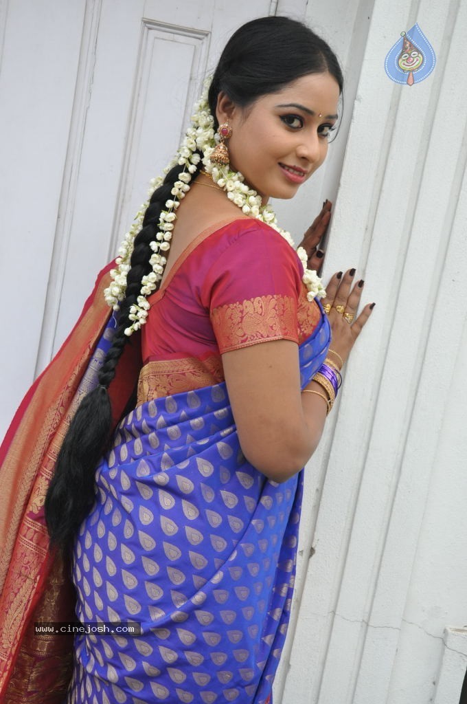 Sneha New Actress Stills - 31 / 100 photos