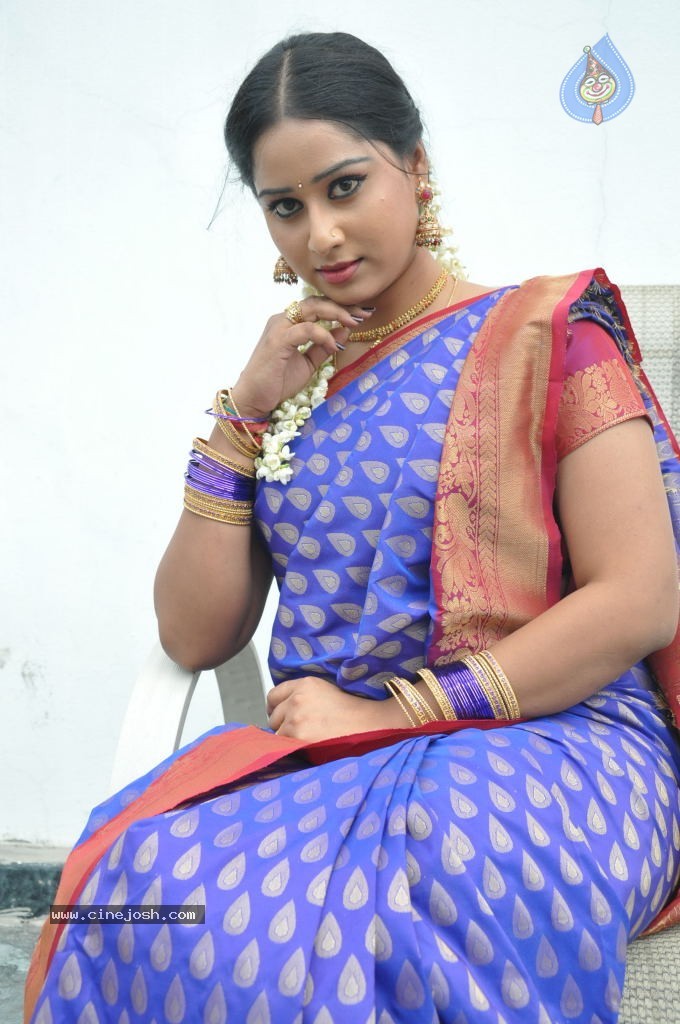 Sneha New Actress Stills - 38 / 100 photos