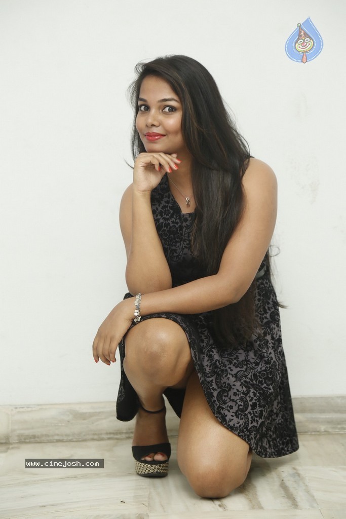 Sneha New Photos - 46 / 62 photos