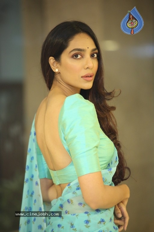 Sobhita Dhulipala Photos - 19 / 30 photos