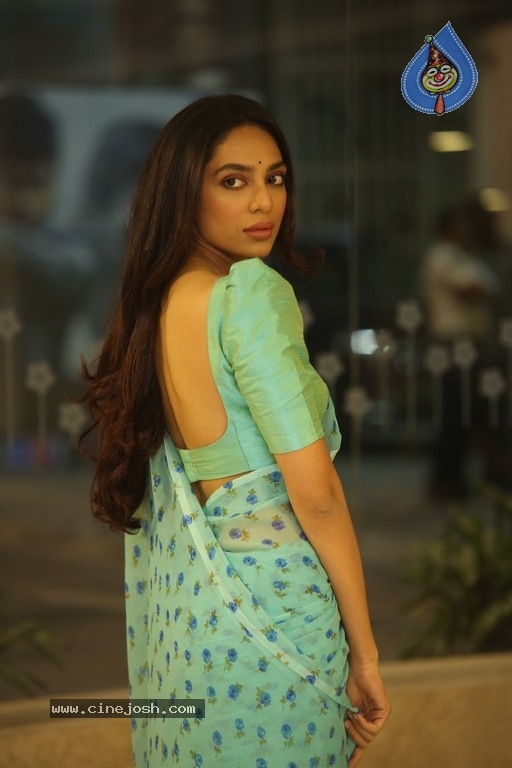 Sobhita Dhulipala Photos - 26 / 30 photos