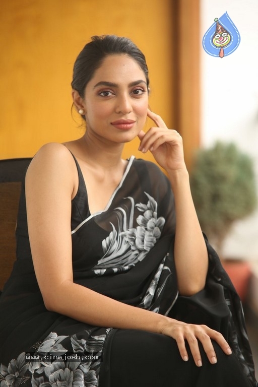 Sobhita Dhulipala Stills - 19 / 21 photos