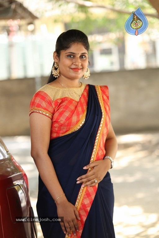 Sonia Chowdary Images - 4 / 15 photos